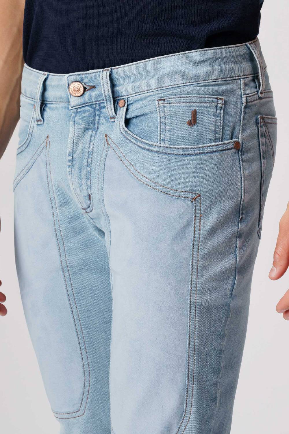 Jeckerson James - Pantalone 5 tasche con toppa in comfort denim blu chiaro Moda