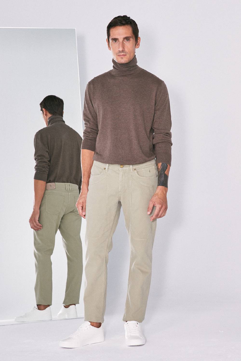 Jeckerson Pantalone in cotè de cheval slim fit con toppa Saldi