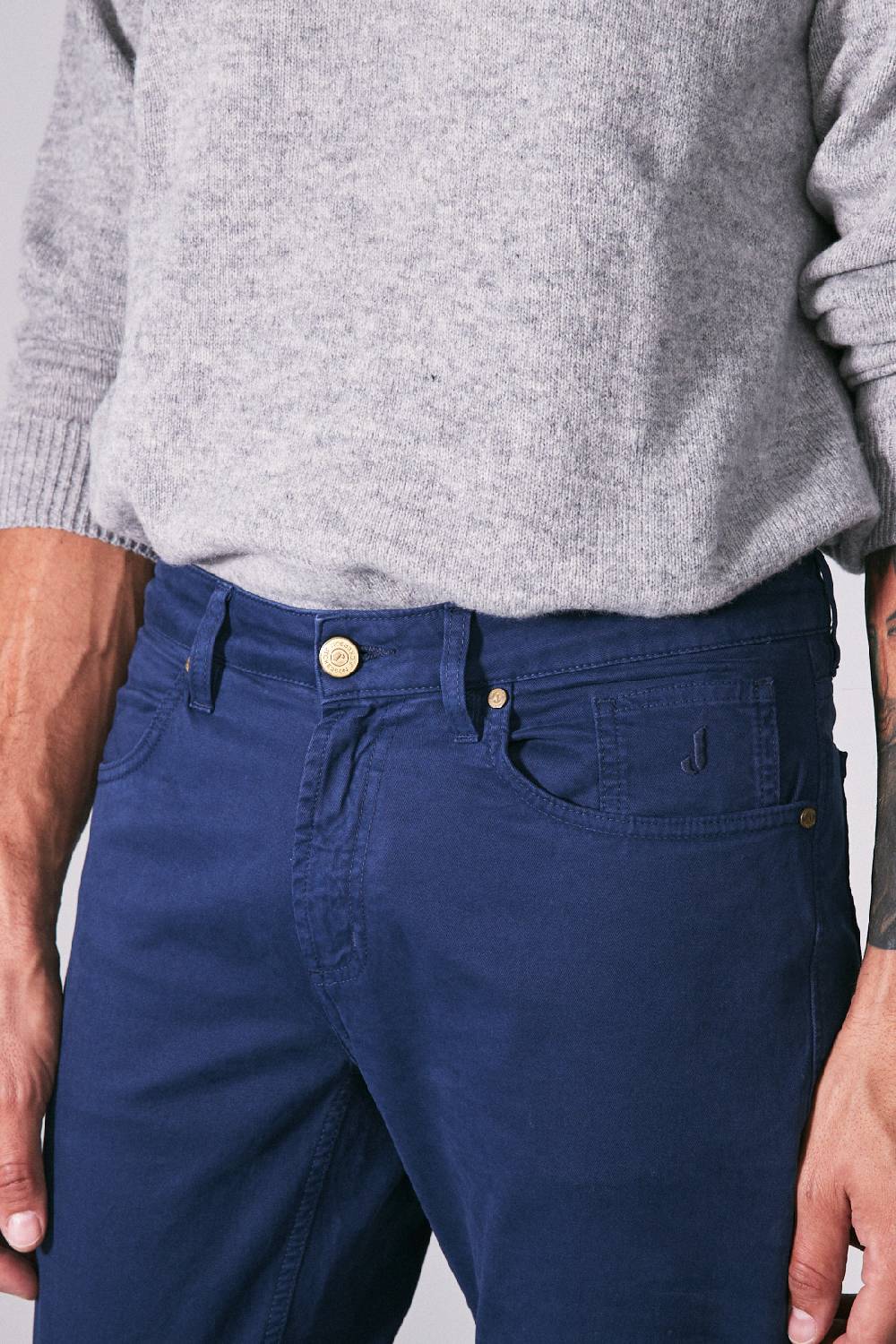 Jeckerson Pantalone skinny in gabardina stretch Offerte