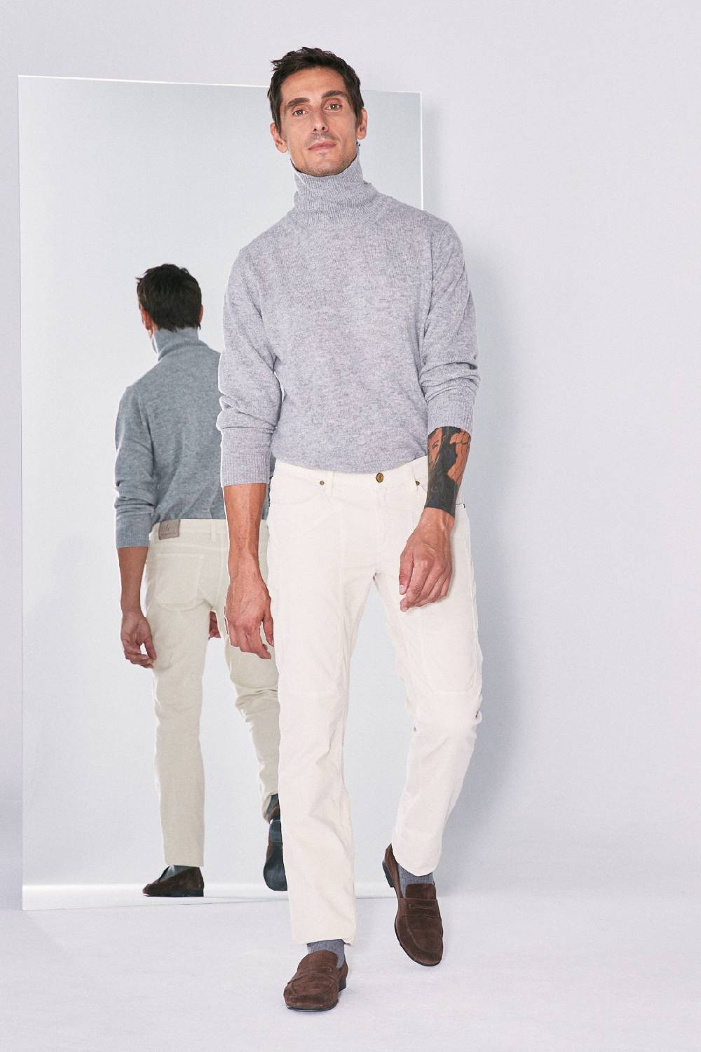 Jeckerson Pantalone slim fit in velluto con toppa in tono Saldi Di Fabbrica