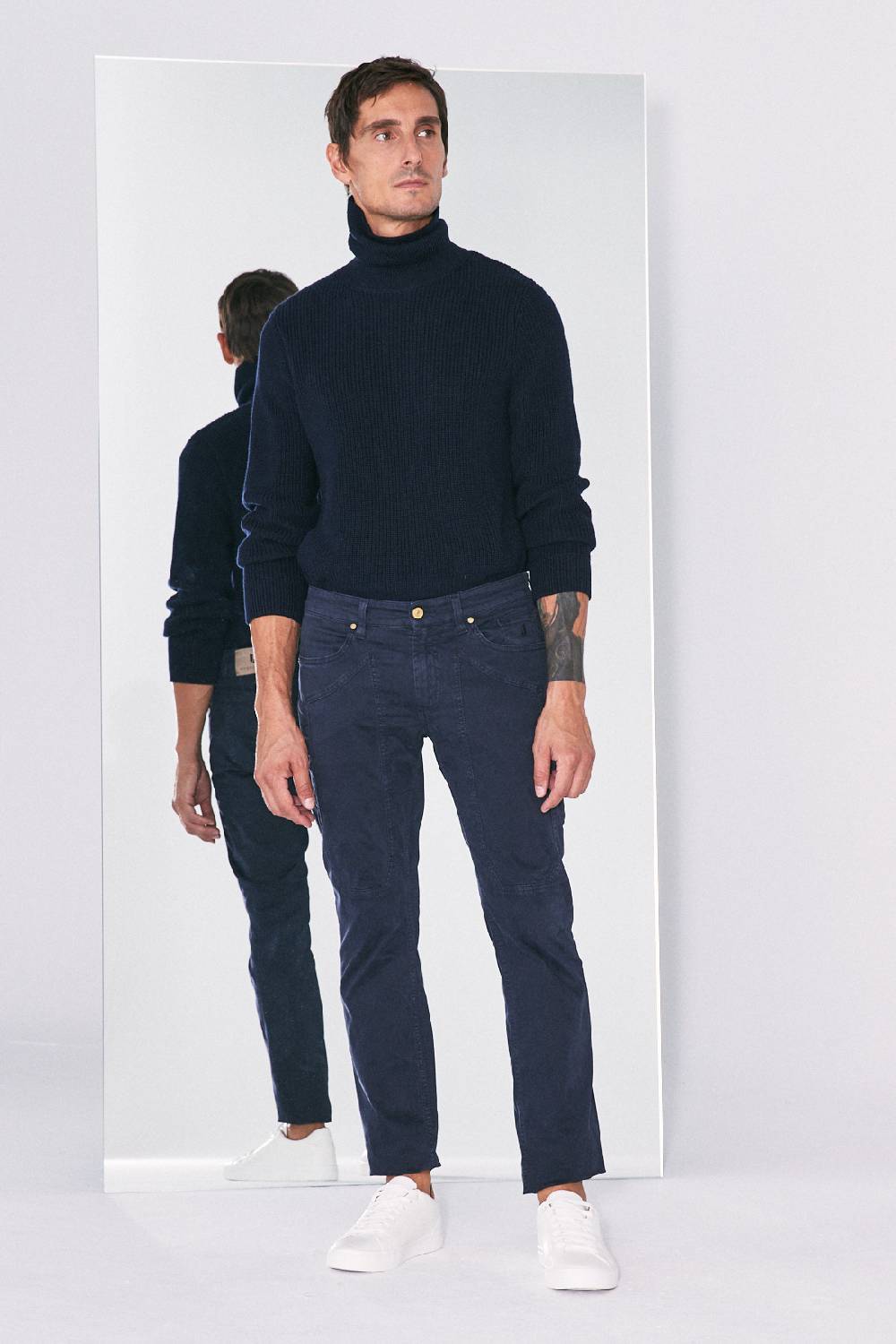Jeckerson Pantalone slim fit in raso stretch con toppa Negozio
