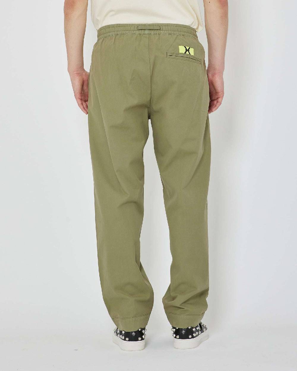 John Richmond Pantaloni con etichetta logata sul retro Economico