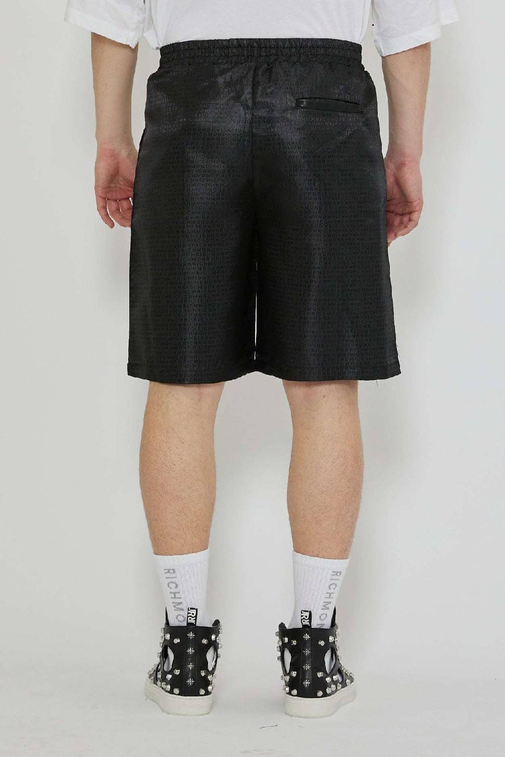 John Richmond Bermuda con logo tone sur tone Vendita Calda