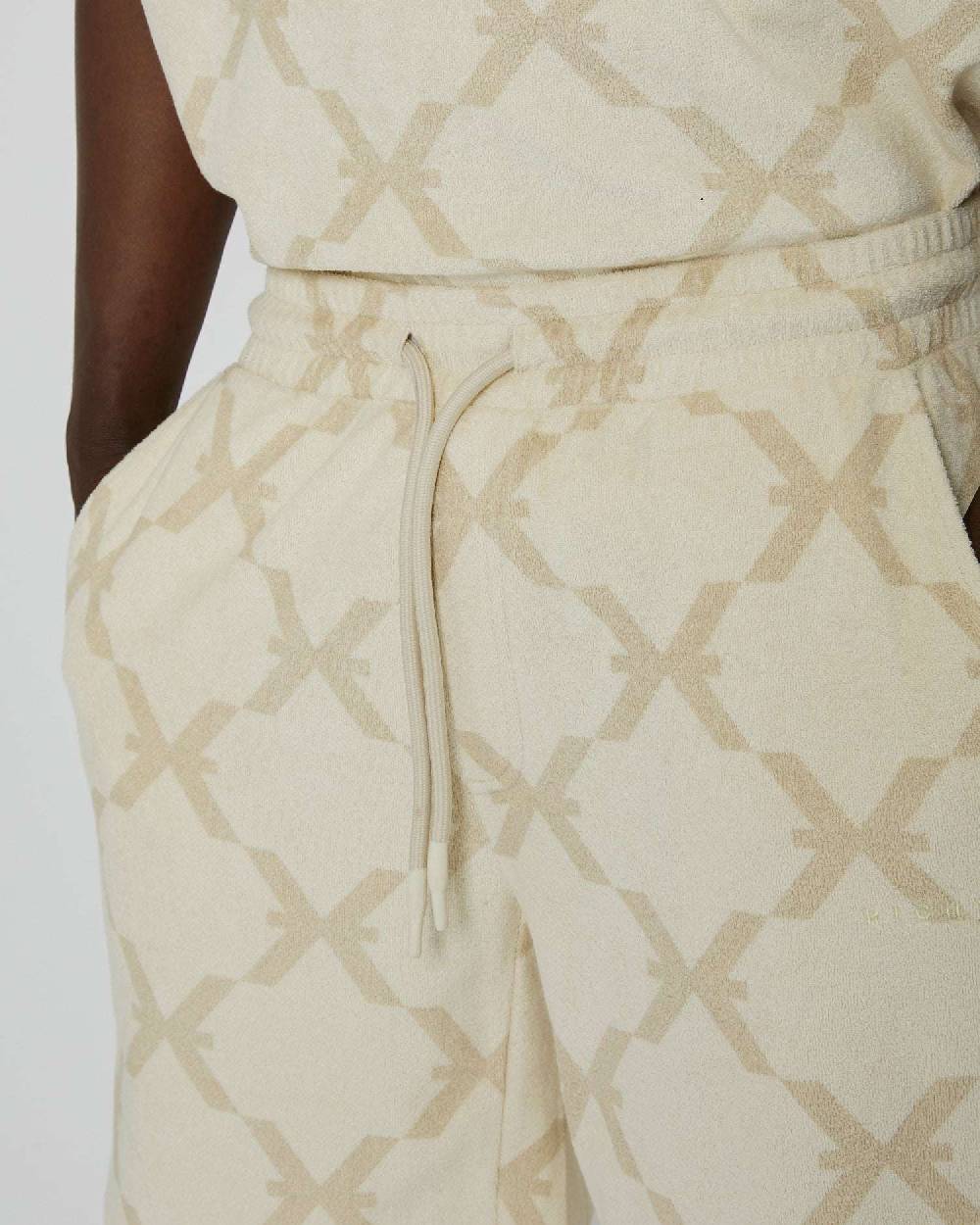 John Richmond Bermuda con pattern allover Saldi Di Fabbrica