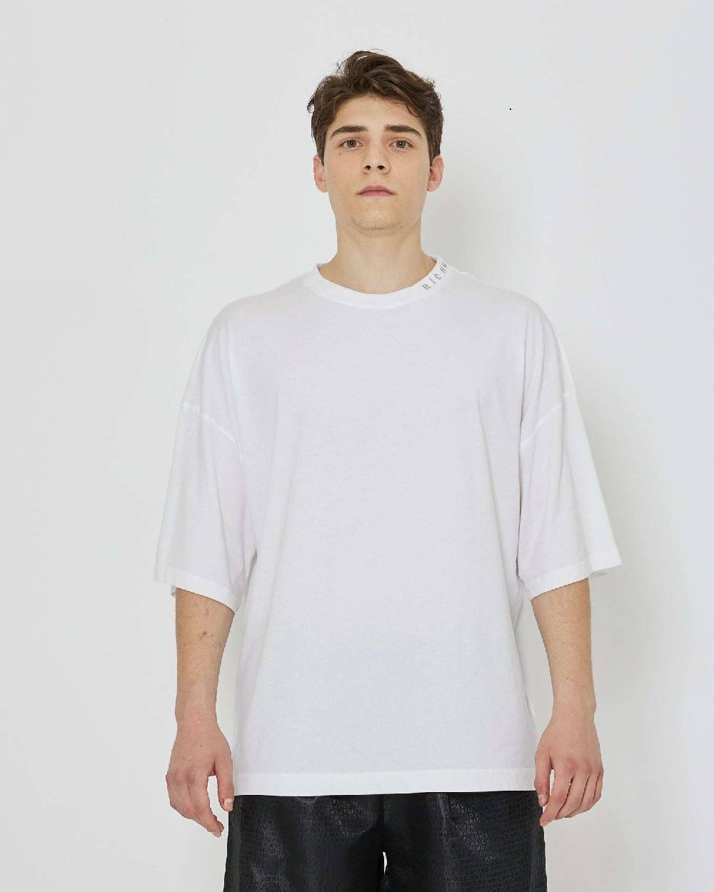 John Richmond T-shirt over con logo sullo scollo In Saldo