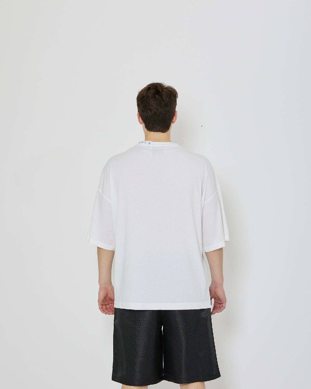 John Richmond T-shirt over con logo sullo scollo In Saldo