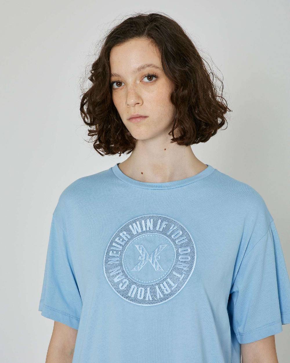 John Richmond T-shirt con logo ricamato sul davanti Promozione Limitata