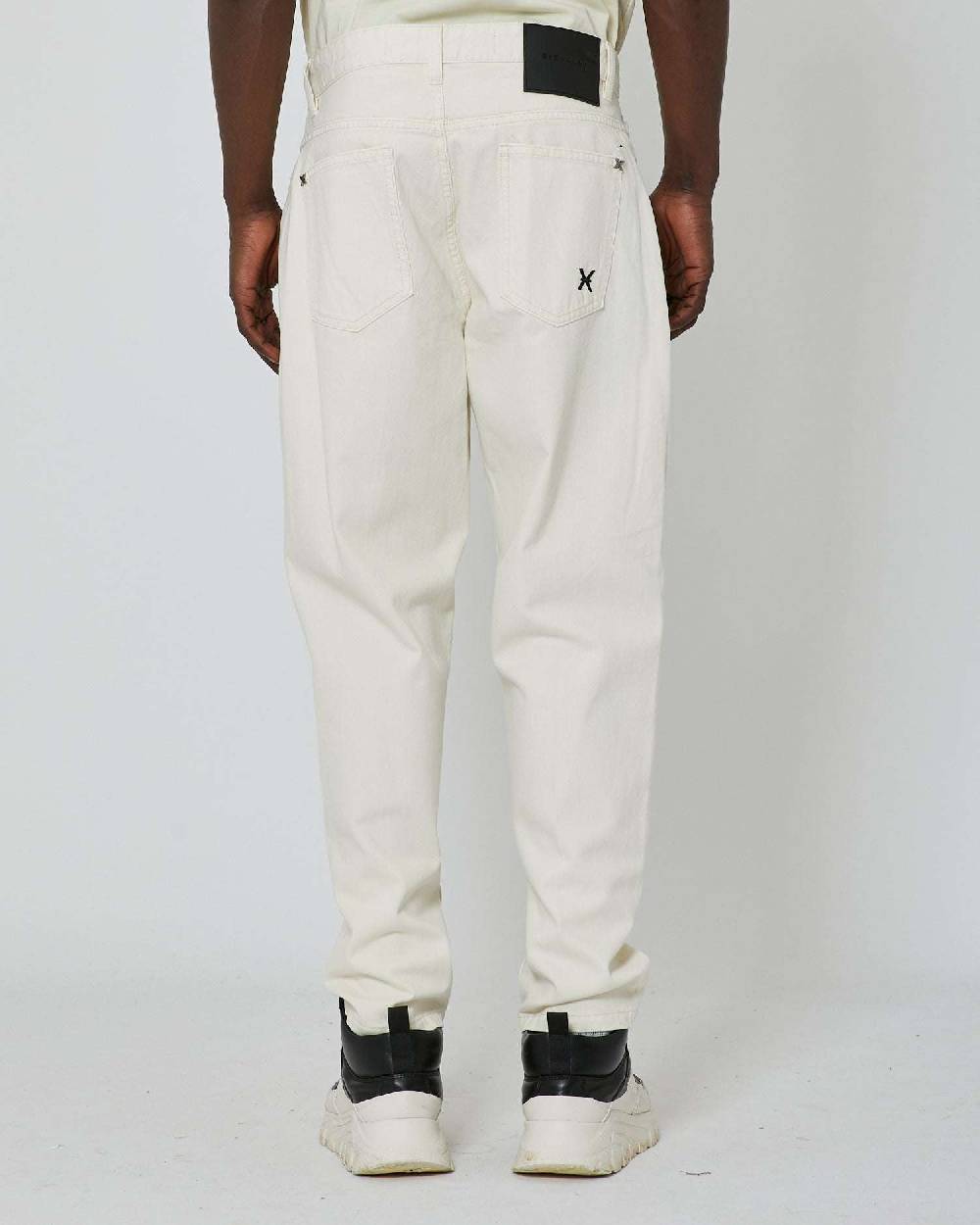 John Richmond Jeans regular con etichetta metallica logata Outlet
