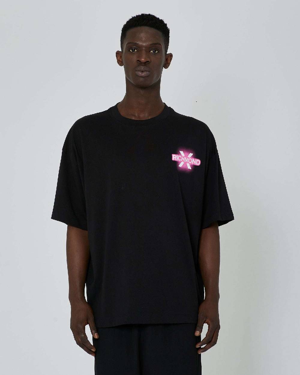 John Richmond T-shirt con grafica applicata sul retro e logo impresso sul davanti Moda