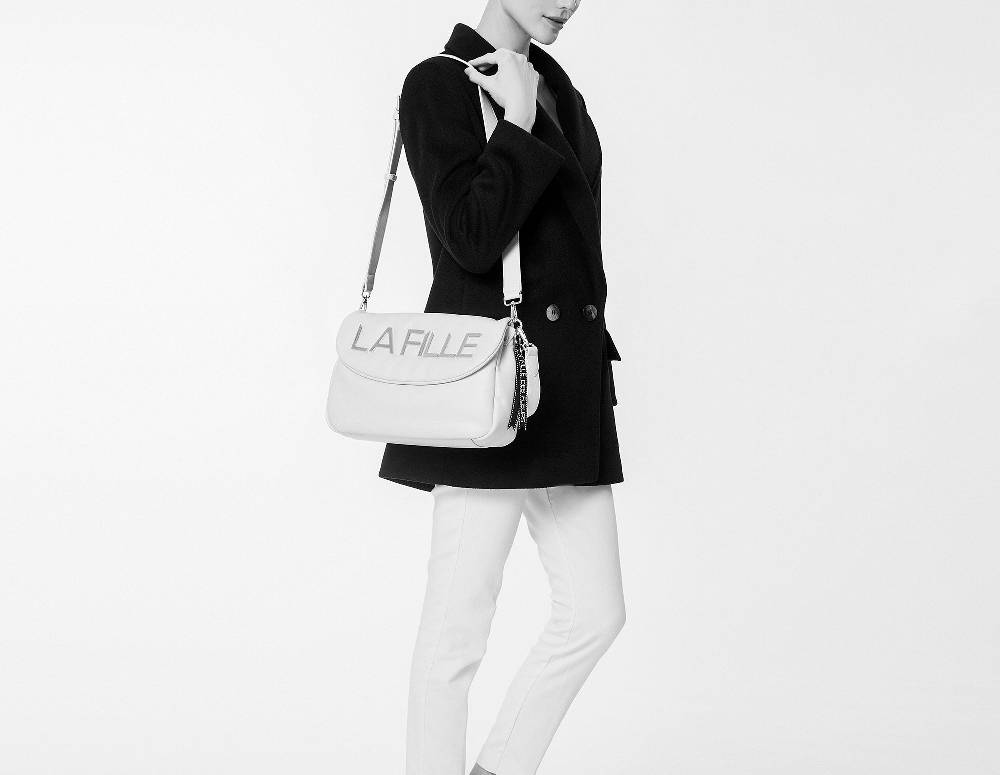 L.Pucci Odette Metal Logo Line Dirty White 2025