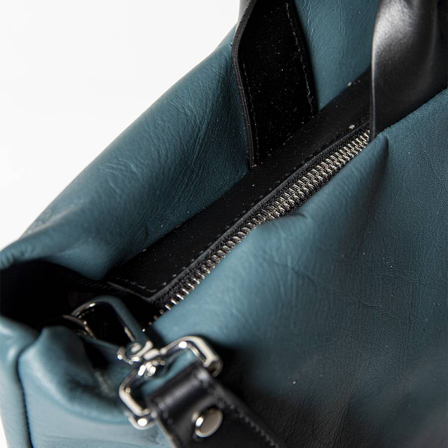 Laura Di Maggio IOLE – shopping in pelle nappa petrolio 2025
