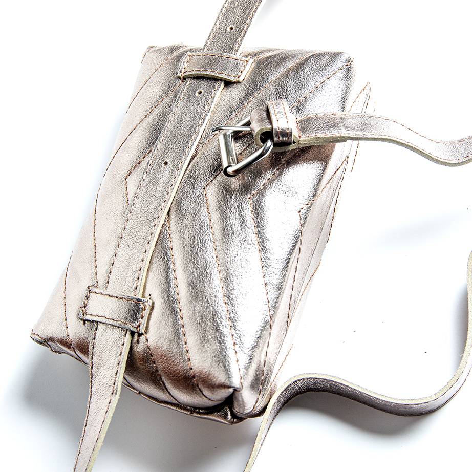 Laura Di Maggio VEGA – marsupio laminato a trapunta bronzo Online