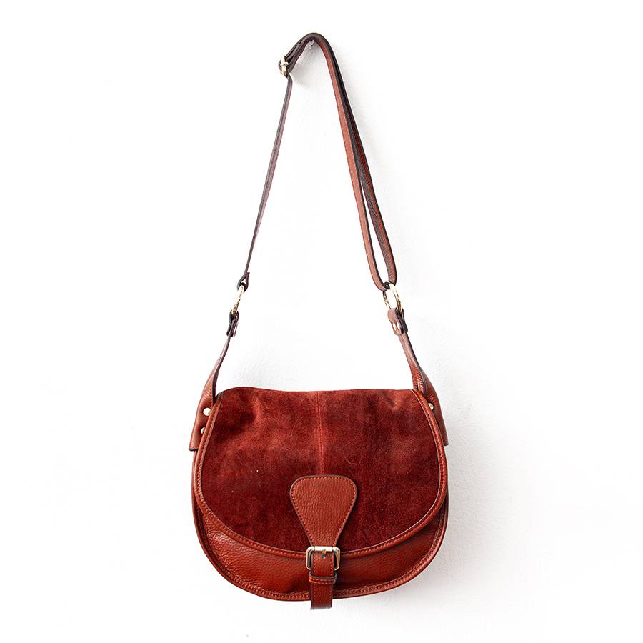 Laura Di Maggio SADDLE – postina in pelle e camoscio rubino Fino al 65% di sconto