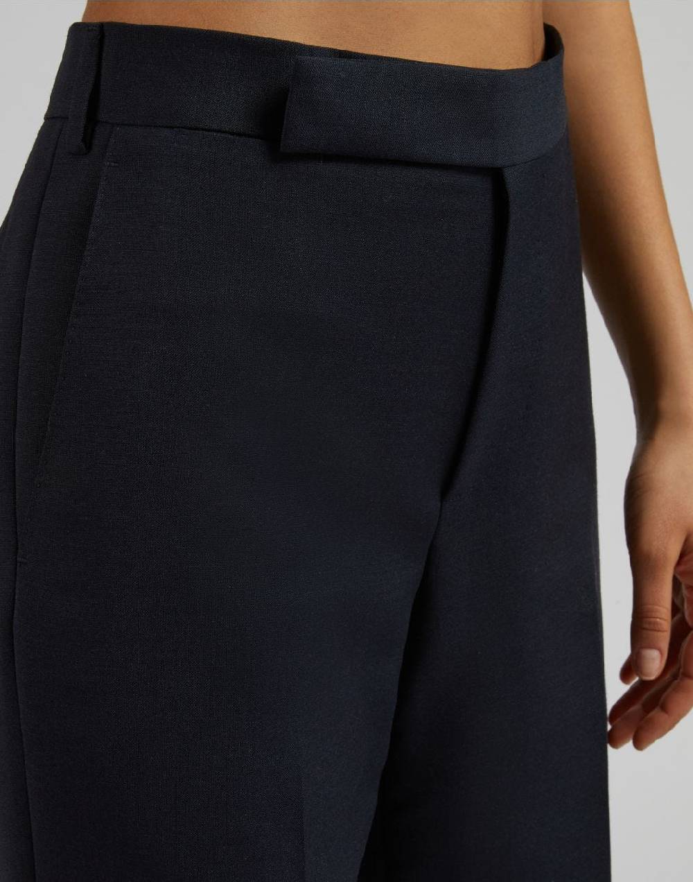 Lardini Pantalone blu gamba dritta regolare in tessuto di lana Vendite Flash