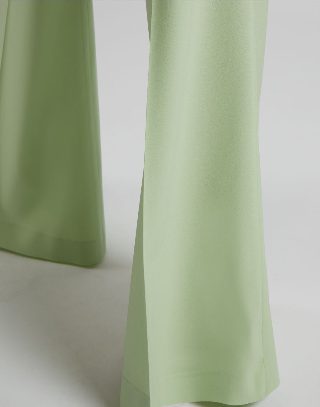 Lardini Pantalone verde a vita alta con fondo a zampa In Saldo