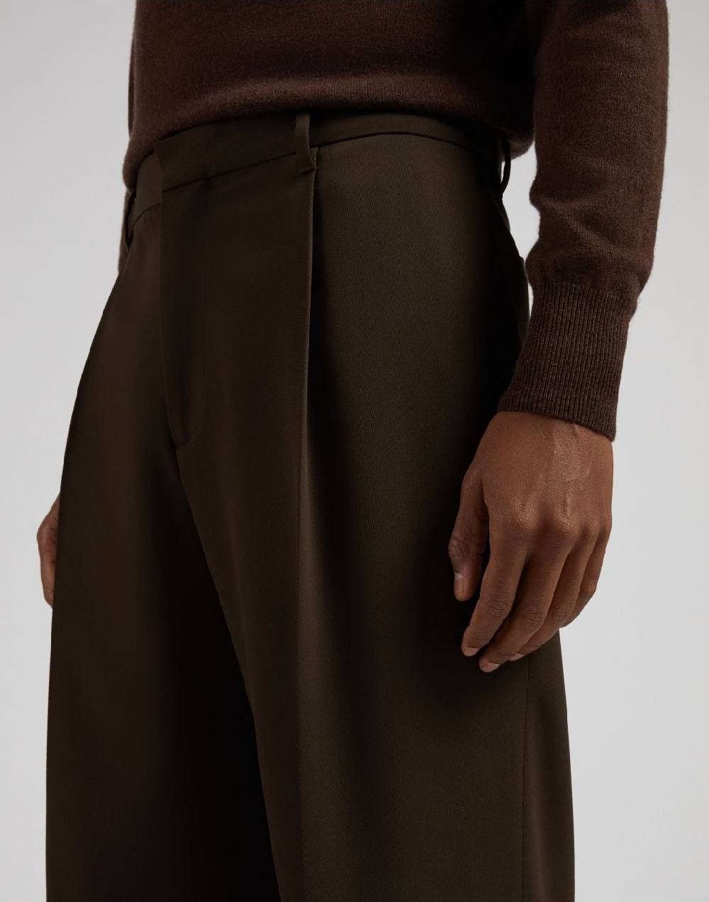 Lardini Pantalone miami marrone in tessuto fluido di pura lana Promozione