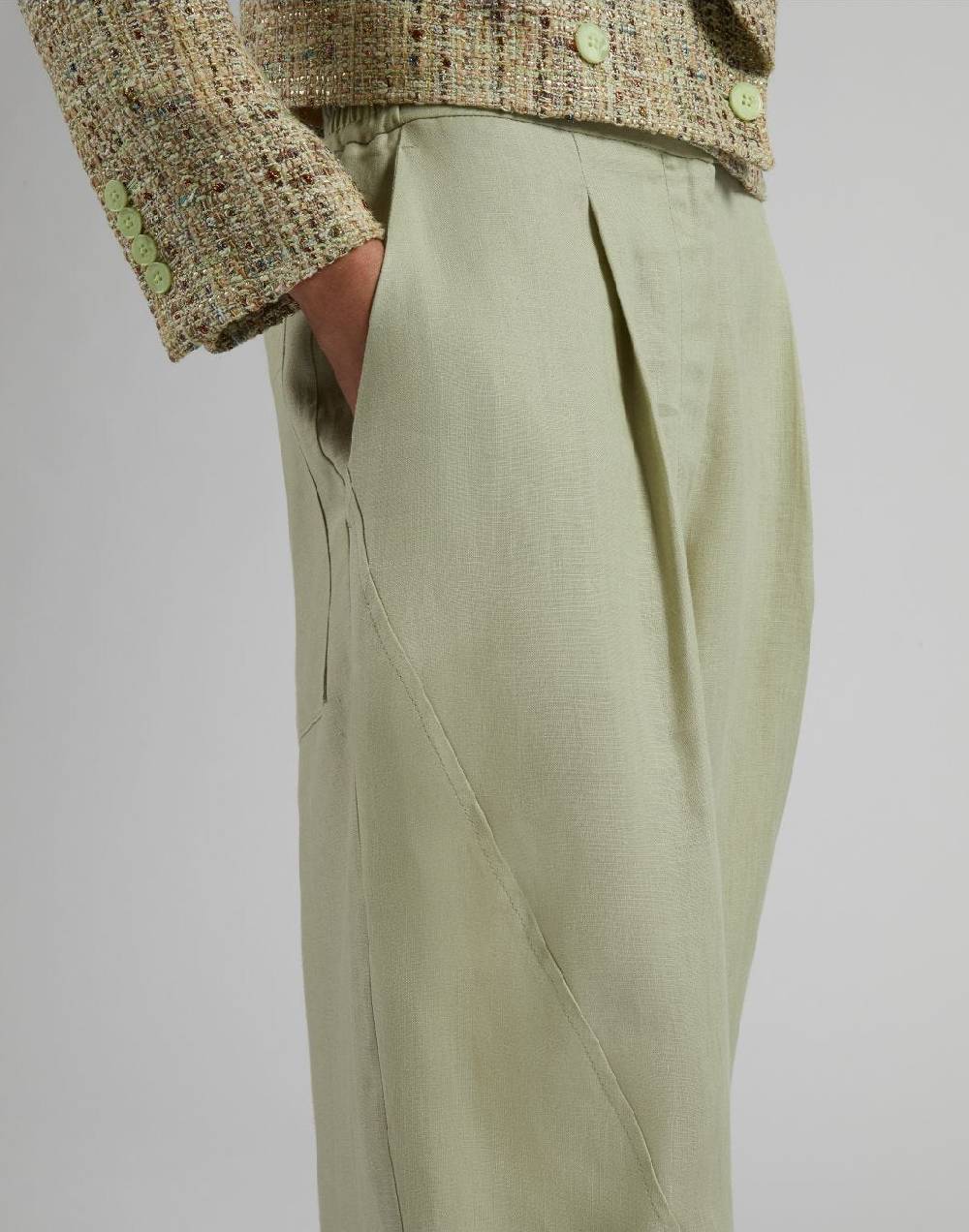 Lardini Pantalone ampio a vita bassa in tela di lino verde In Vendita