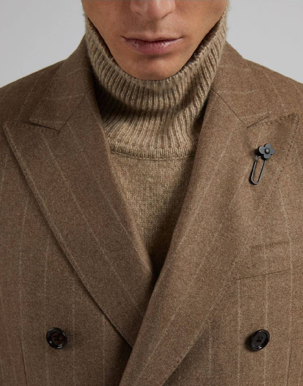 Lardini Abito special line in cashmere dai colori naturali Offerta