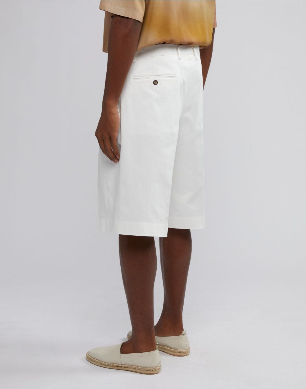 Lardini Bermuda comfort corto in cotone satin stretch bianco Soddisfazione Garantita