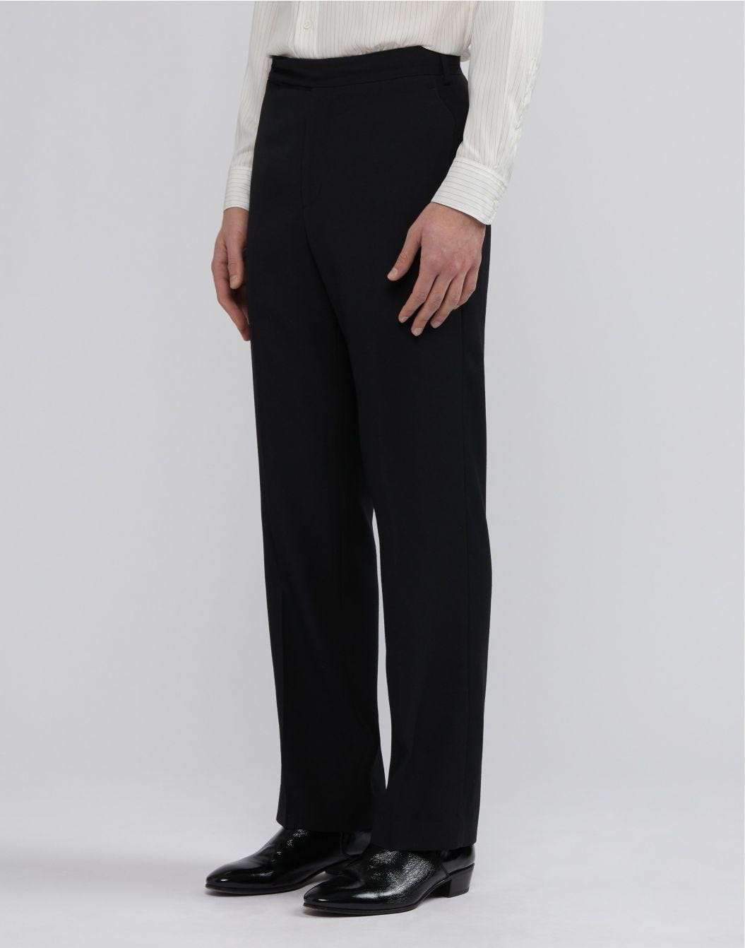Lardini Pantalone nero attitude in viscosa di lana e seta Fino Al -60%