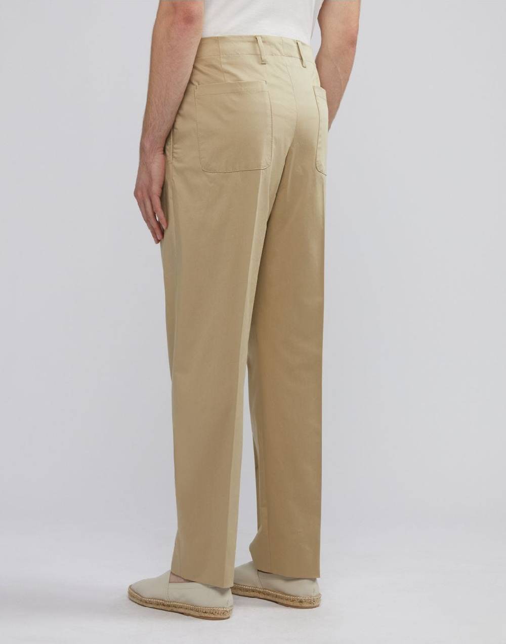 Lardini Pantalone beige in satin stretch di cotone Nuova