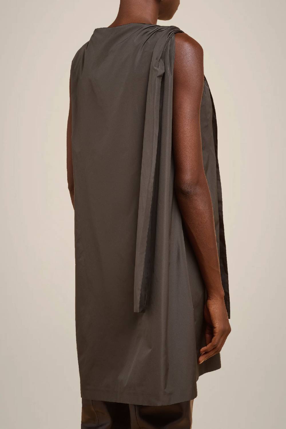 Liviana Conti ABITO CON FIOCCO IN TAFFETA' W4FF4WY22S89-0.38 Negozio