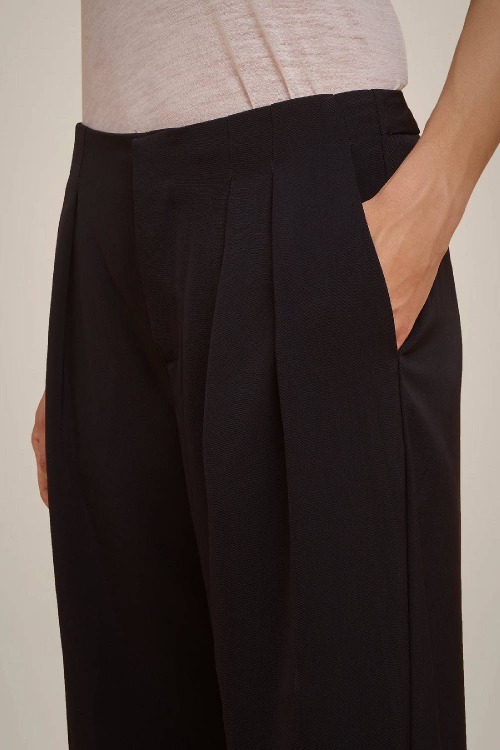 Liviana Conti PANTALONE PIEGHE W4FF4WQ25Y69-0.38 Acquista Ora
