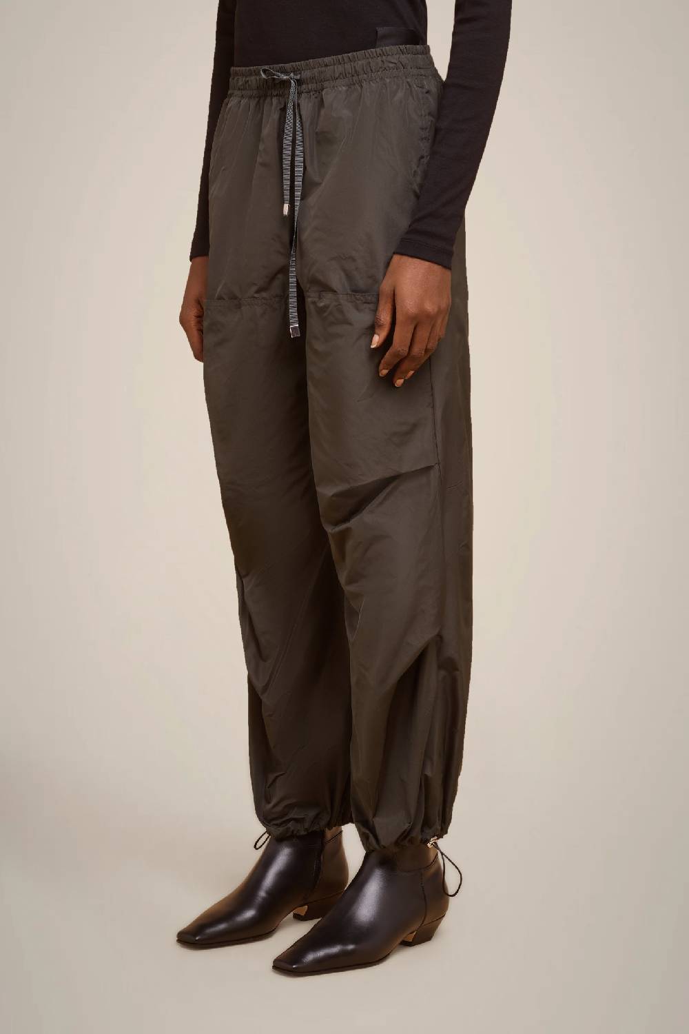 Liviana Conti PANTALONE COULISSE IN TAFFETA' W4FF4WY18S89-0.38 Consegna Veloce