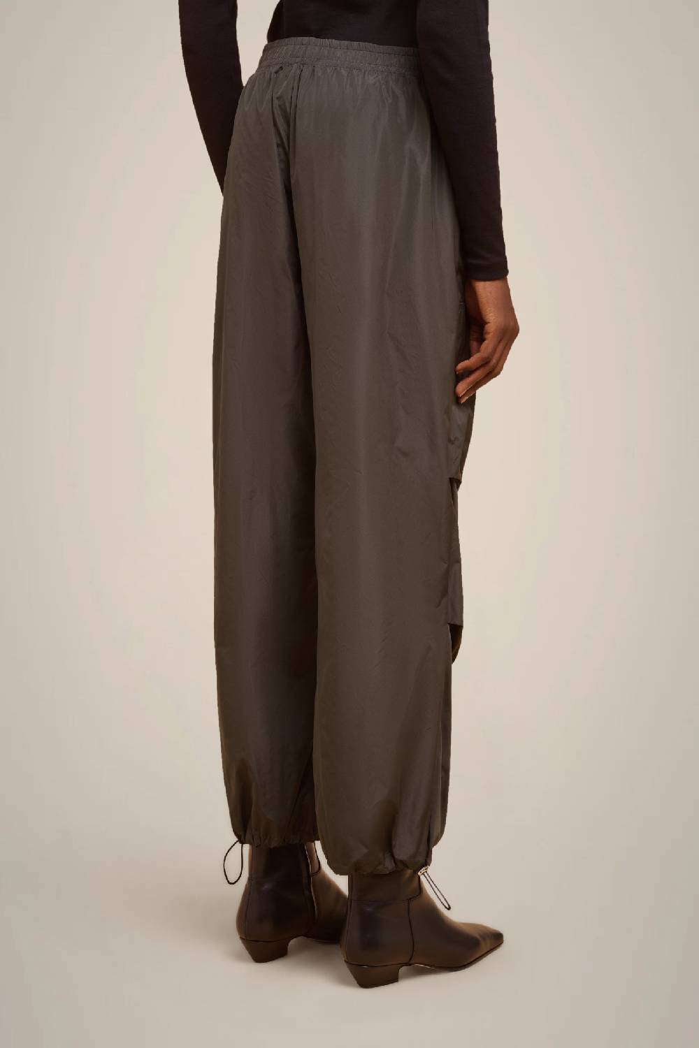 Liviana Conti PANTALONE COULISSE IN TAFFETA' W4FF4WY18S89-0.38 Consegna Veloce