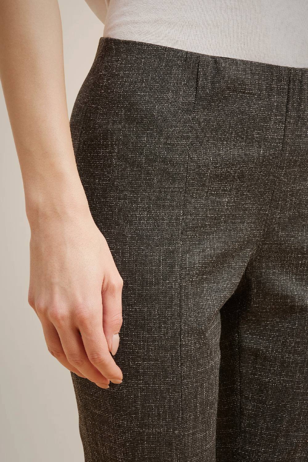 Liviana Conti PANTALONE TROMBETTA CON SPACCO W4LL4WP80MEL03.38 2025