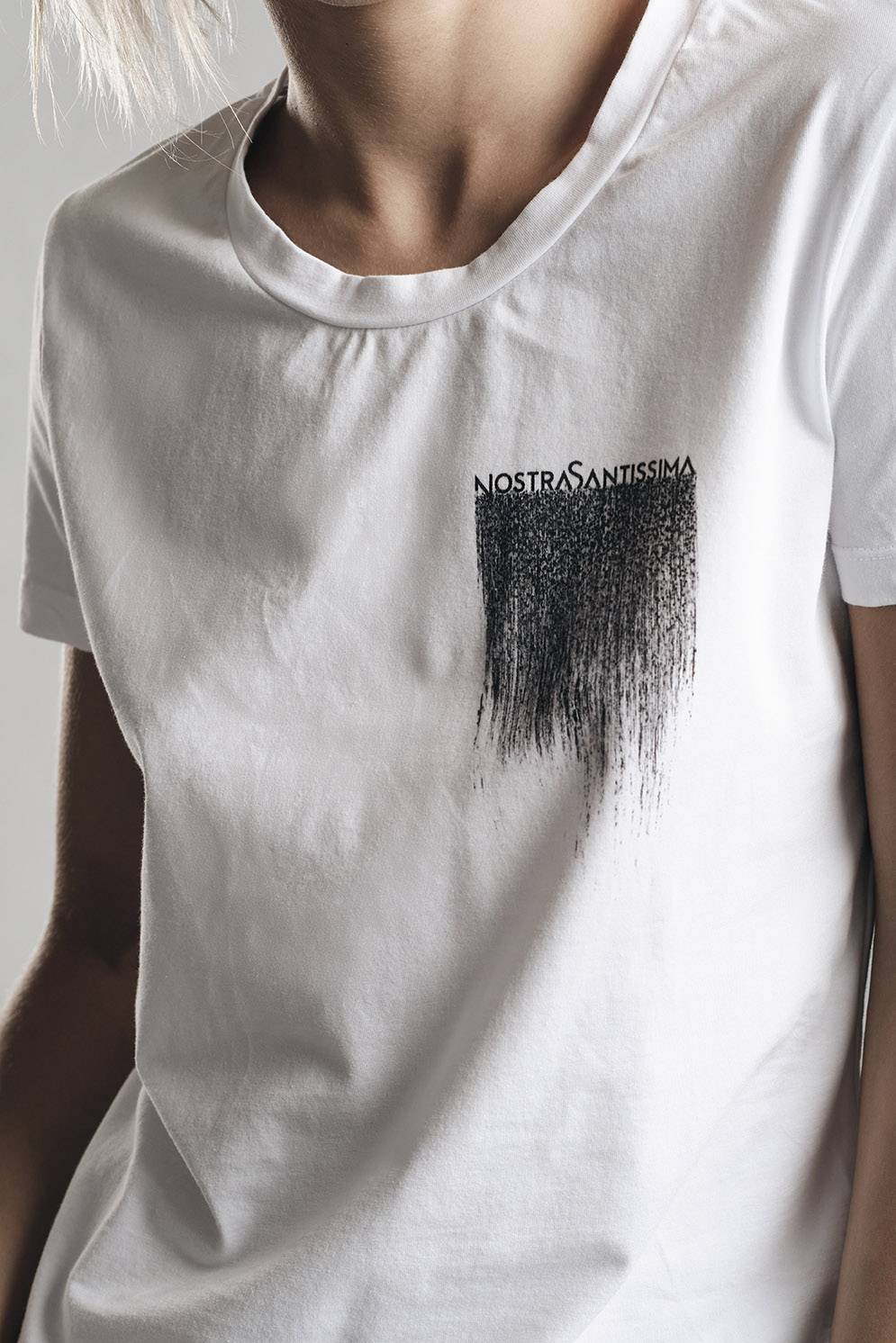 Nostrasantissima T-Shirt Consegna Veloce