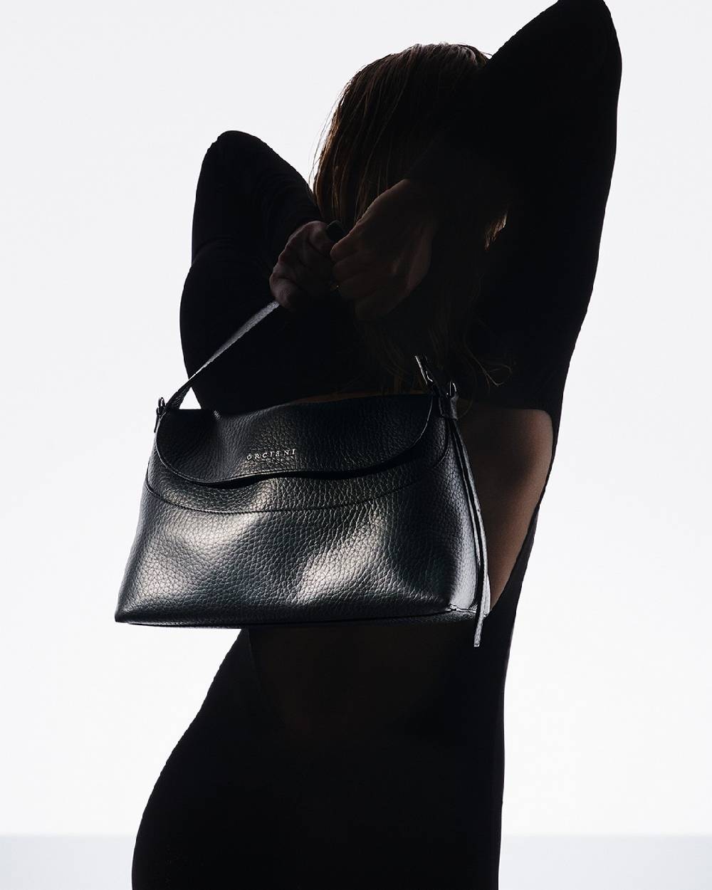 Orciani Borsa a spalla Nana Soft in pelle martellata con tracolla Promozione Limitata