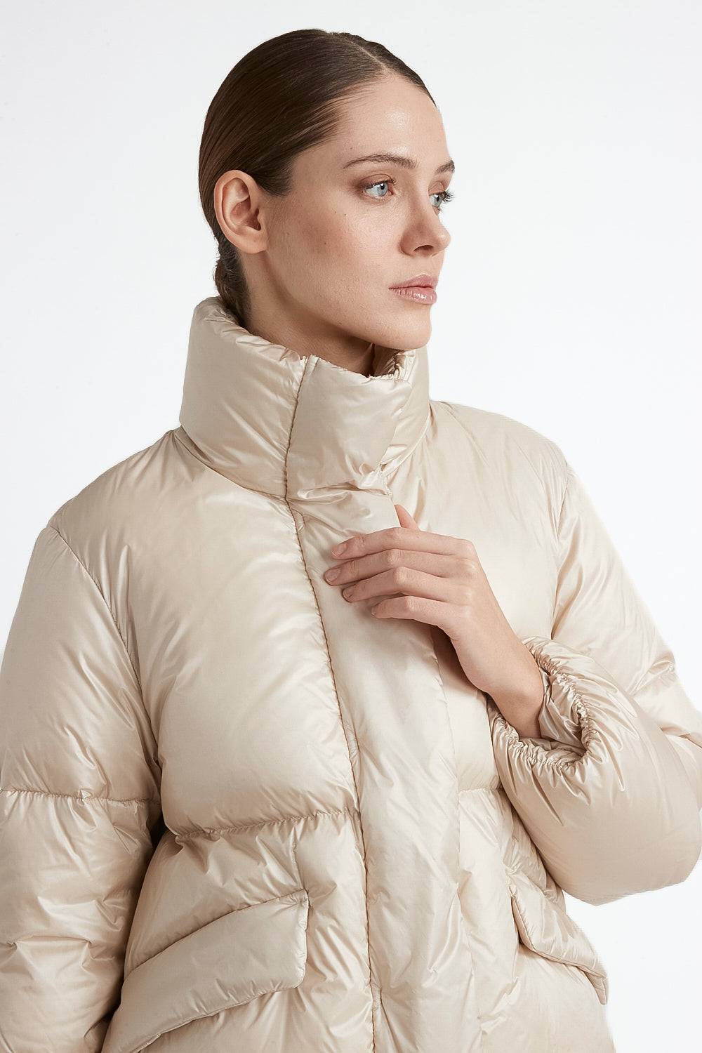 Peserico Piumino d'oca corto in nylon ultraleggero Offerta