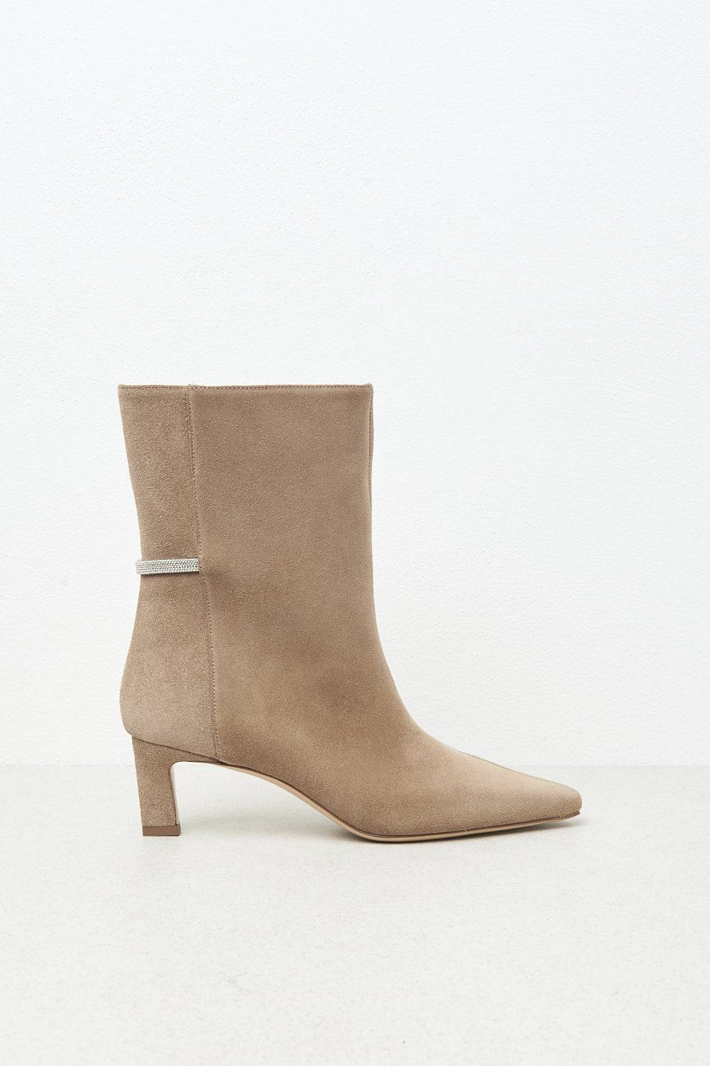 Peserico Ankle boot in vera pelle scamosciata Fino Al -60%