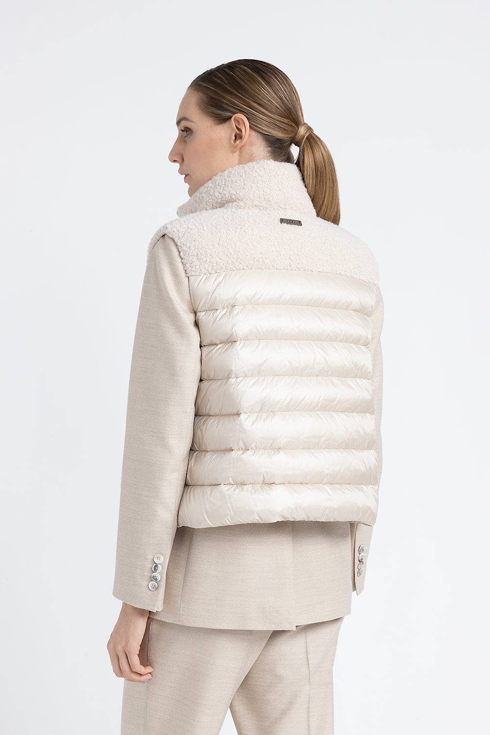 Peserico Gilet in piuma e panno bouclé di lana vergine e alpaca Nuova