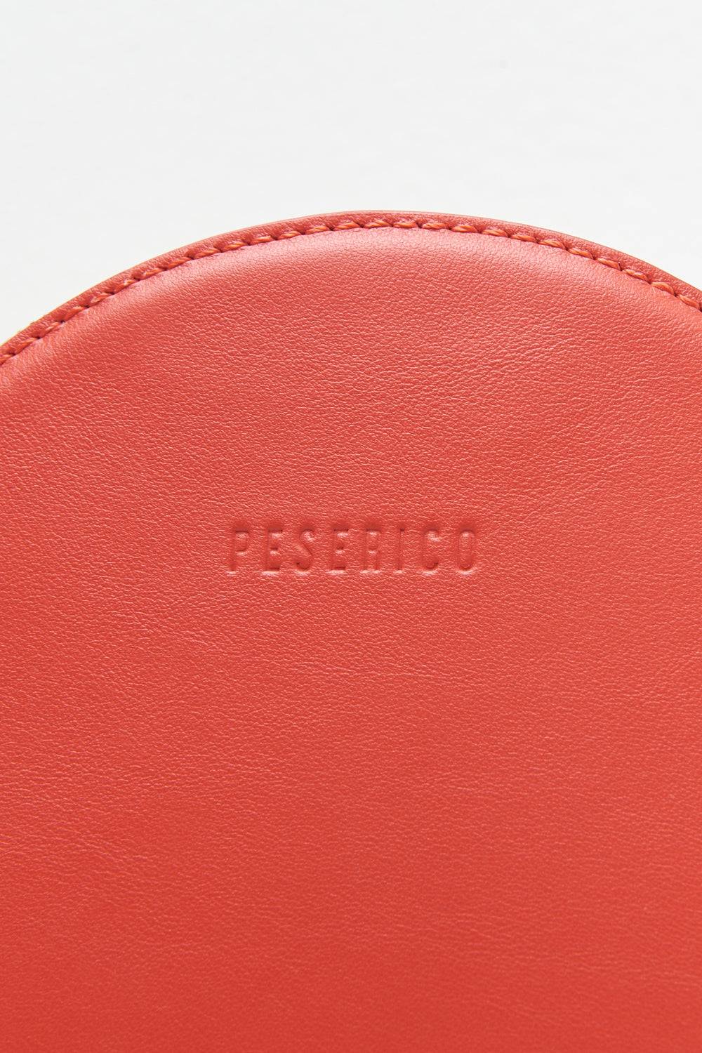 Peserico Borsa rotonda in vera pelle con polsiera e tracolla 2025