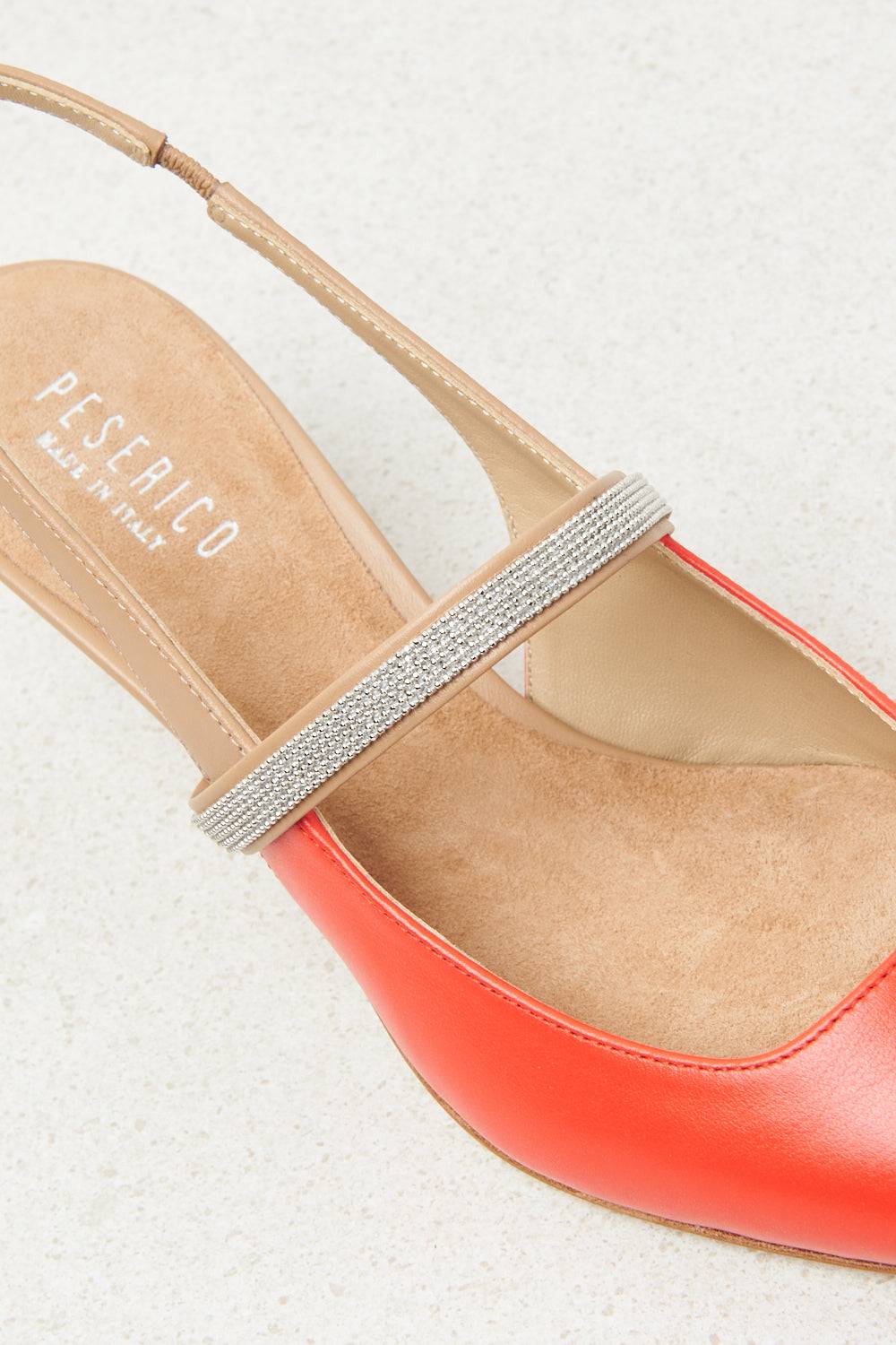 Peserico Décolleté con tacco basso in vera pelle In Vendita