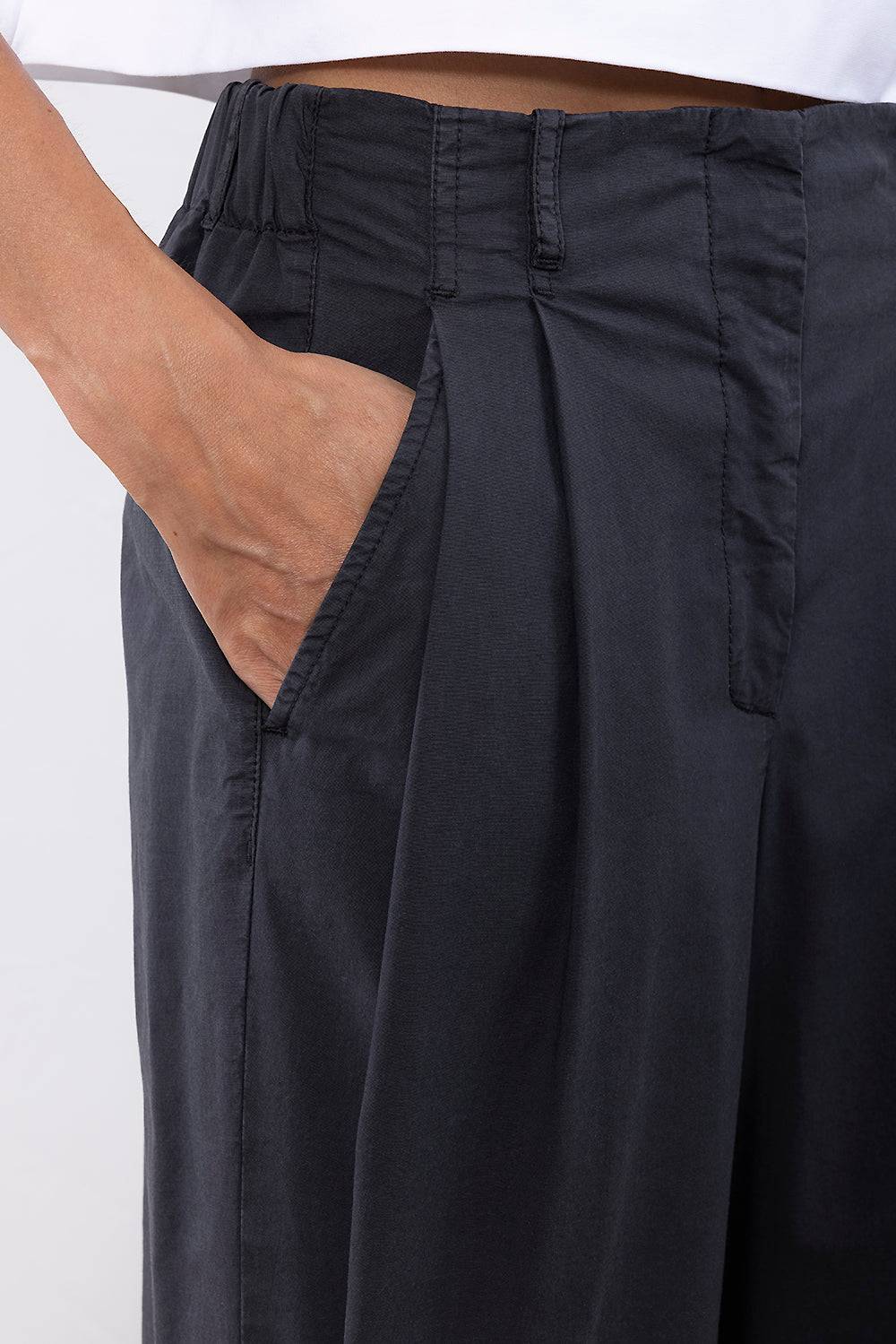 Peserico Pantalone in tela leggera di cotone e lyocell In Linea