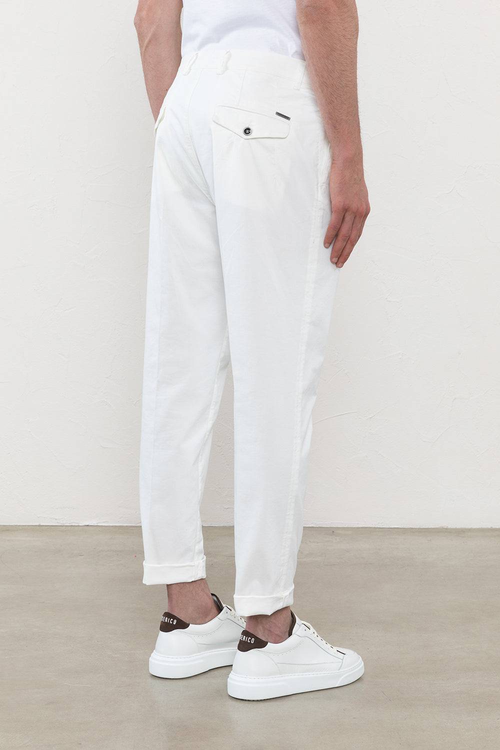 Peserico Pantalone chino in gabardina di cotone stretch Nuovo