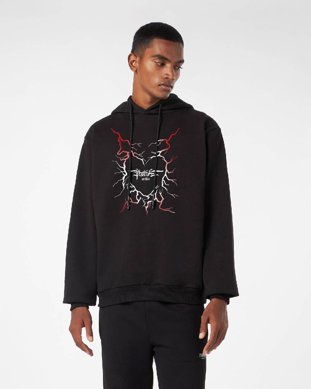 Phobia Archive FELPA CON CAPPUCCIO NERA CON GRAFICA CUORE LIGHTNING ROSSA Offerte