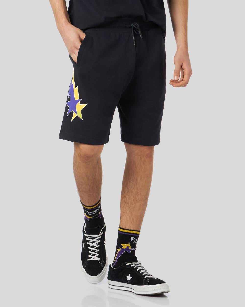 Phobia Archive PANTALONCINO NERO CON GRAFICA STARRY LIGHTNING GIALLA E VIOLA Fino Al -60%