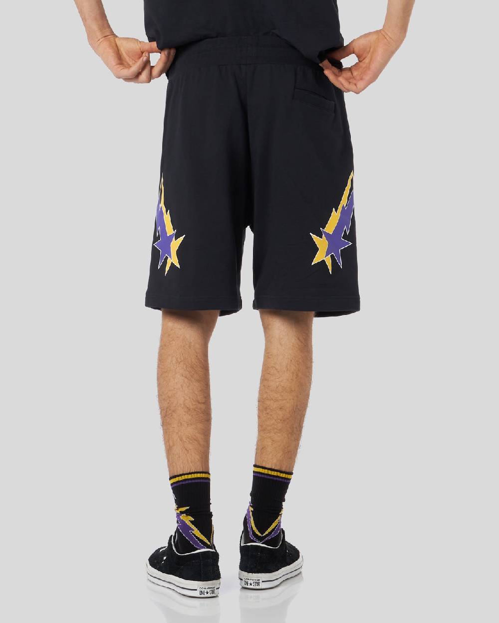 Phobia Archive PANTALONCINO NERO CON GRAFICA STARRY LIGHTNING GIALLA E VIOLA Fino Al -60%