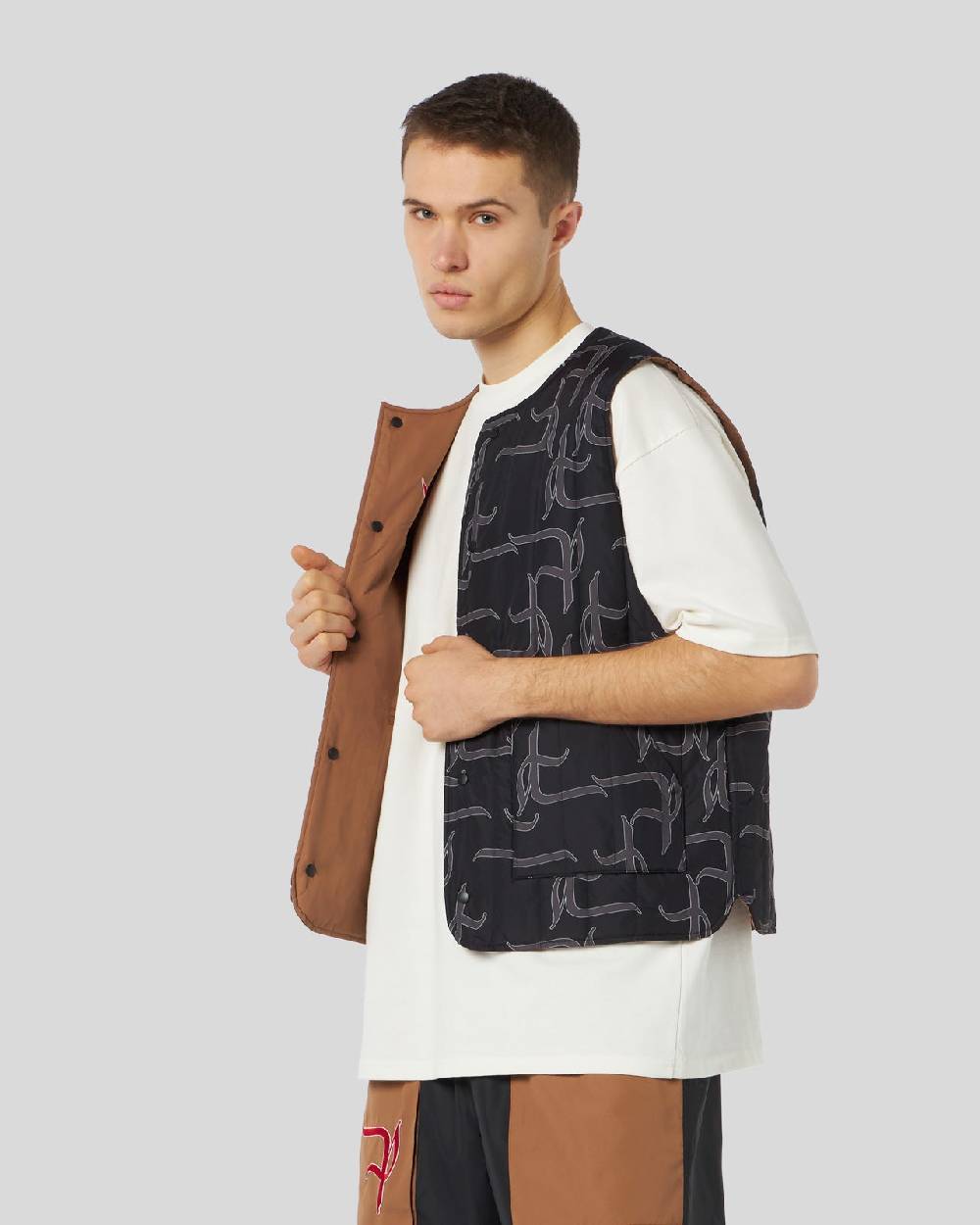 Phobia Archive GILET DOUBLE FACE CON LOGO GOTIC P ALL OVER ED ETICHETTA METALLICA Offerte
