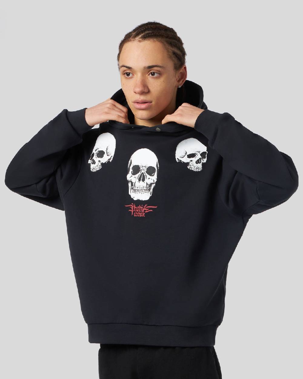 Phobia Archive FELPA NERA CON GRAFICA TRIPLE SKULL ROSSA Sottocosto