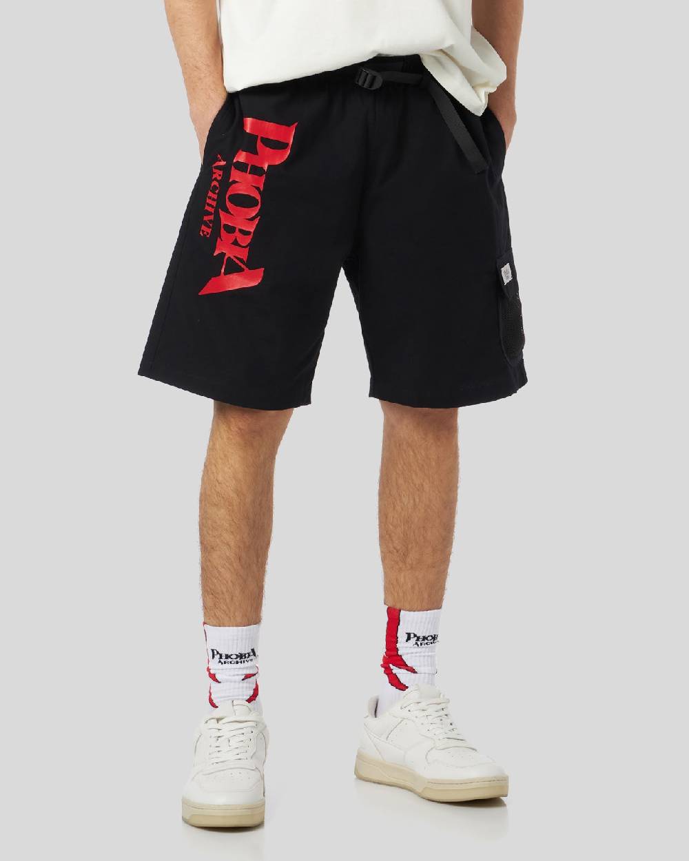 Phobia Archive PANTALONCINO NERO CON GRAFICA SCREAMING SKULLS ROSSA Consegna Veloce