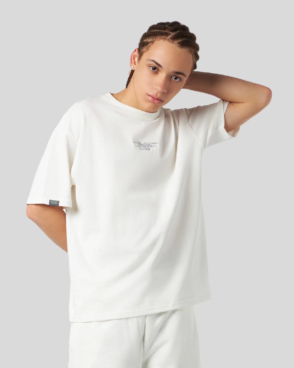 Phobia Archive T-SHIRT BIANCA CON LOGO GOTICO ED ETICHETTA METALLICA Saldi Di Fabbrica
