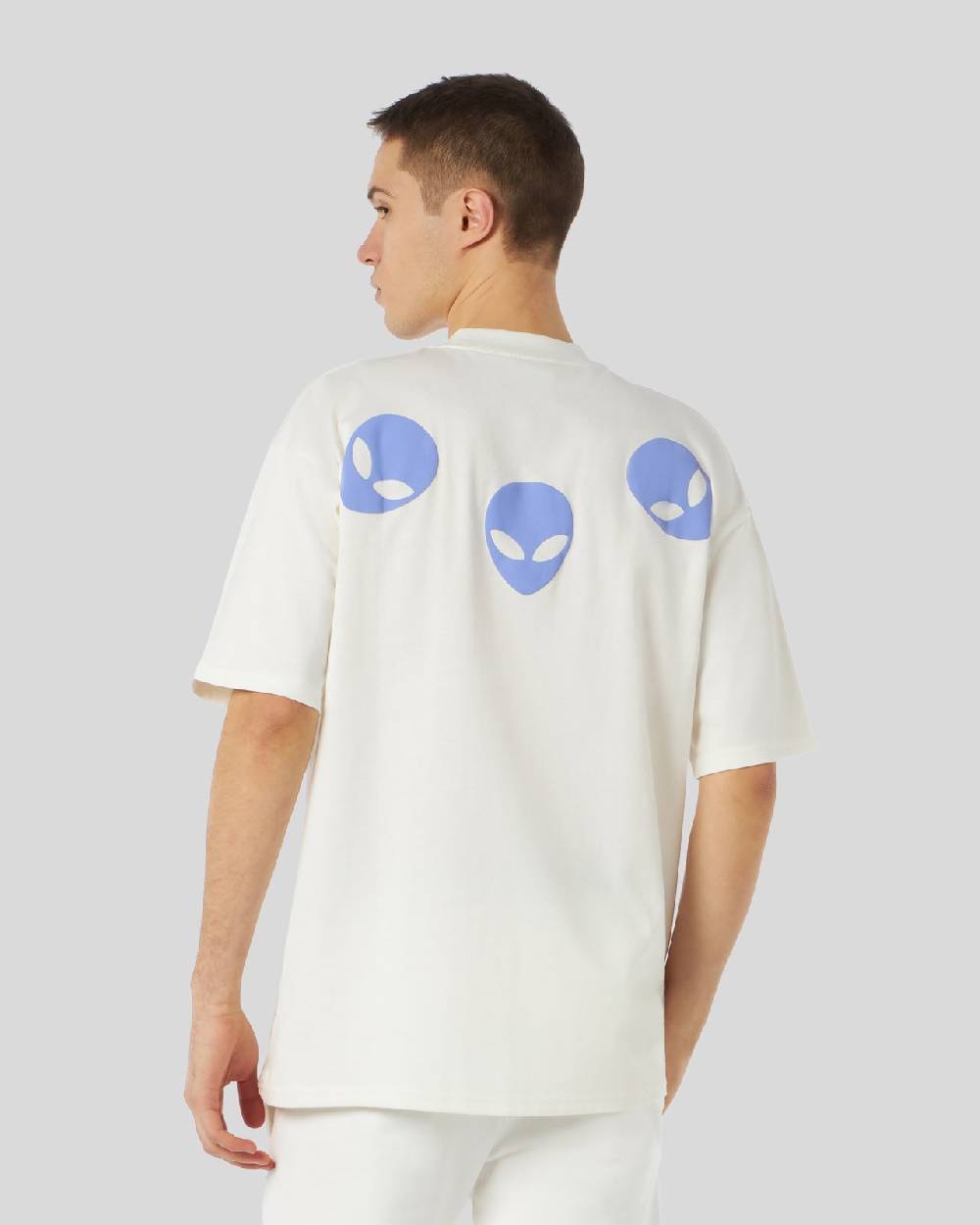 Phobia Archive T-SHIRT BIANCA CON GRAFICA TRIPLE ALIEN VIOLA In Saldo
