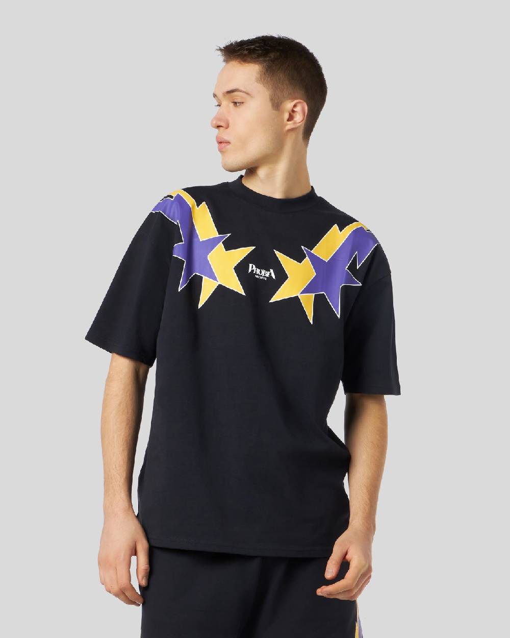 Phobia Archive T-SHIRT NERA CON GRAFICA STARRY LIGHTNING GIALLA E VIOLA In Linea