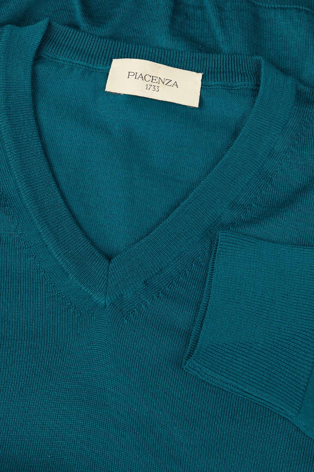 Piacenza 1733 Scollo V lana merino super fine petrolio Offerta