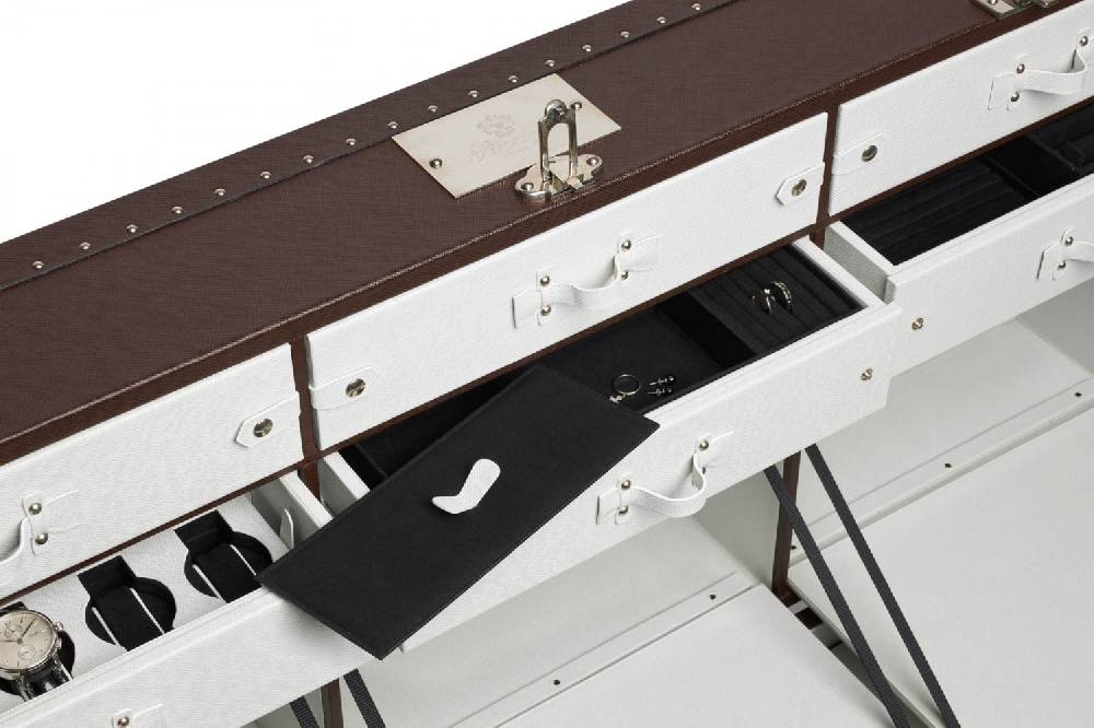 Pineider Baule fasciato, realizzato in pelle di vitello. Dimensione grande 120x51x51cm Esporta salva